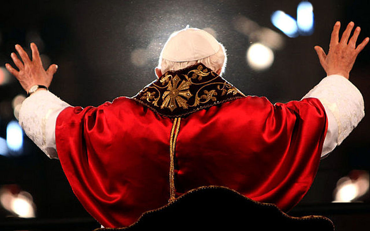 IL RITORNO DI BENEDETTO XVI SCATENA REAZIONI FURIBONDE, MA LA SUA E’ LA VERA VOCE DELLA CHIESA CHE TORNA A FARSI SENTIRE