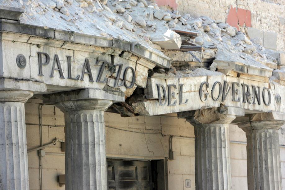 NON SOLO L’ITALIA E’ (IN EUROPA) IL POLLO DA SPENNARE, MA L’UNIONE EUROPEA SI FA PURE BEFFE DI NOI (PROPRIO IN QUESTI GIORNI…)