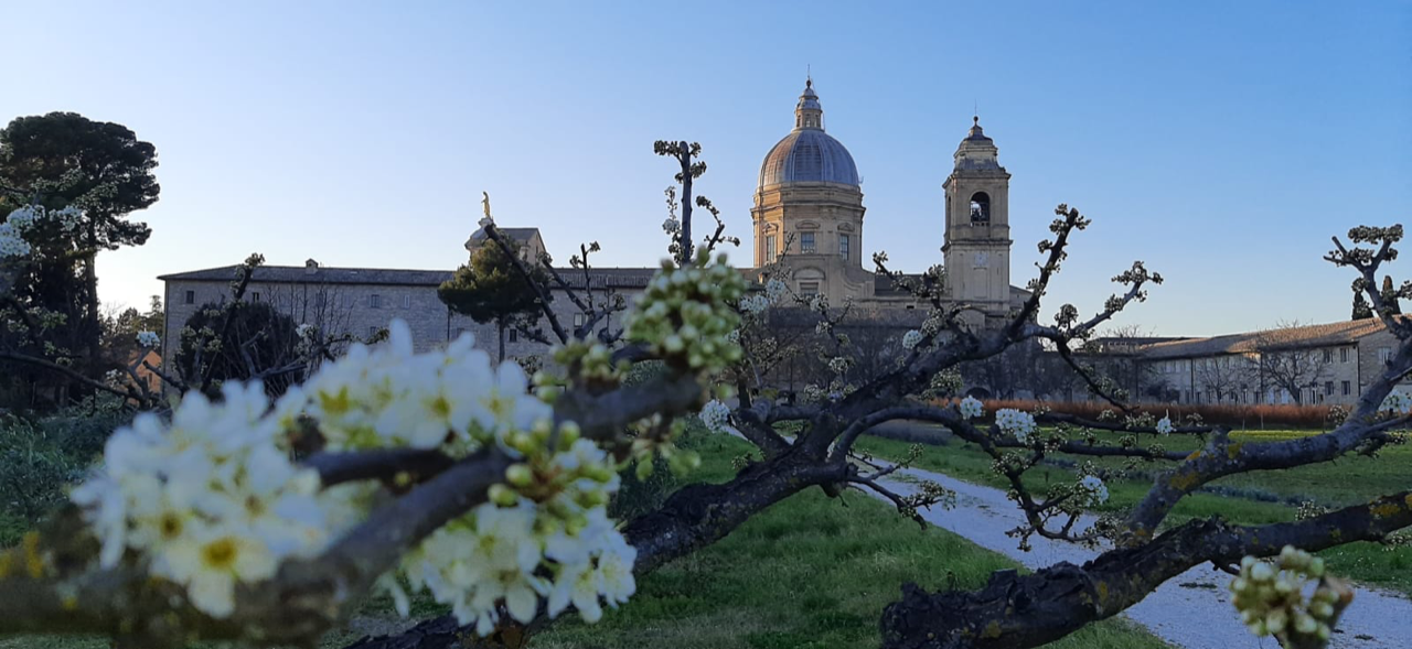 UN CENTENARIO UNISCE DON GIUSSANI E TRE SCRITTORI: IL CROLLO DELLA CRISTIANITA’ E LA GEMMA D’APRILE SULLA QUERCIA MILLENARIA