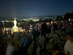 IL 25 GIUGNO DI MEDJUGORJE: LA REGINA DELLA PACE PRESENTE DA 45 ANNI. UNA VICENDA UNICA. GIOVANNI PAOLO II: “E’ LA SPERANZA DEL MONDO”. CRESCE L’ATTESA PER I DIECI SEGRETI